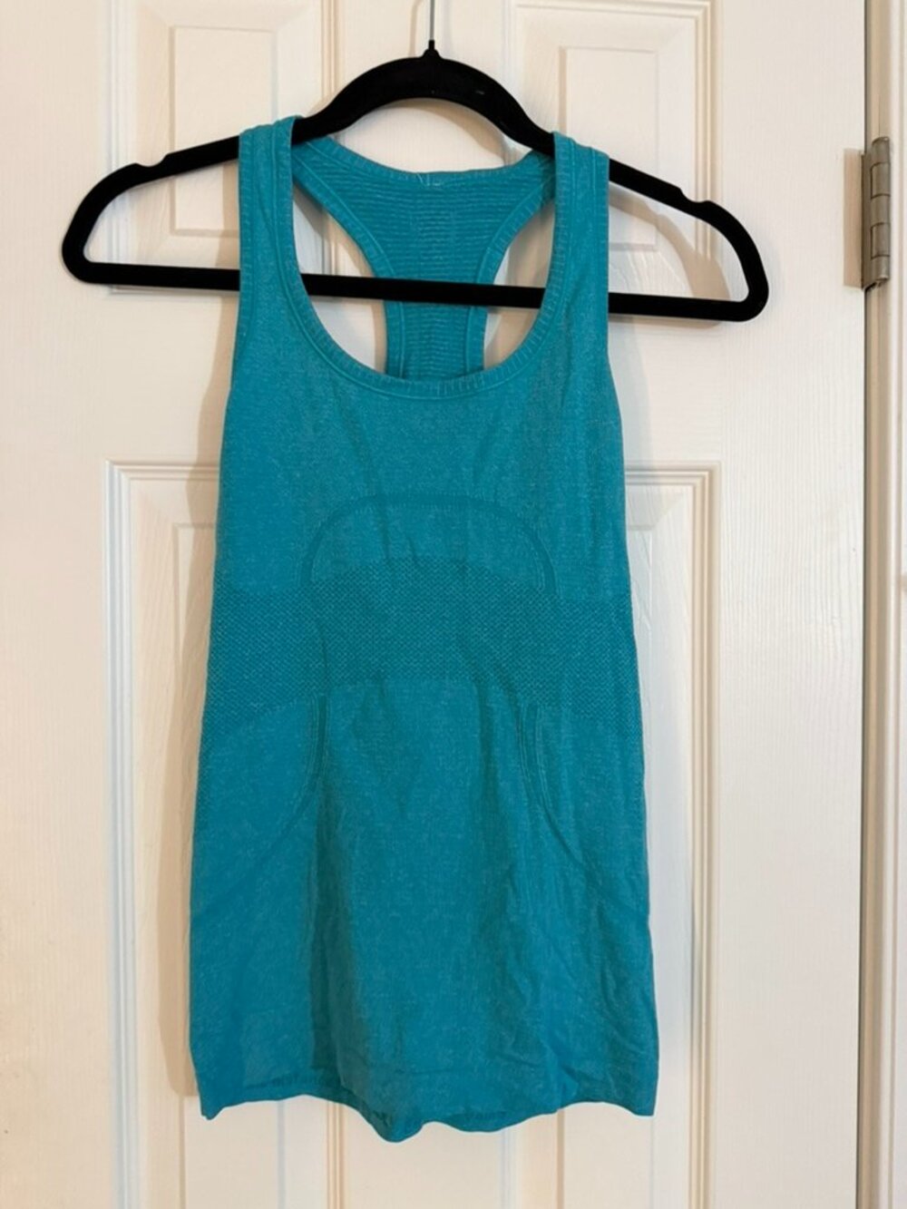 Lululemon Swiftly Tech Racerback Tank Top in Blue Size 8
